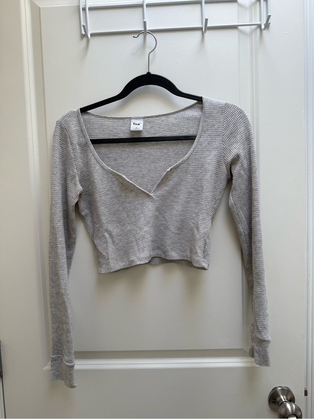 TNA Cropped Waffle Long Sleeve Top in Heather Chrome